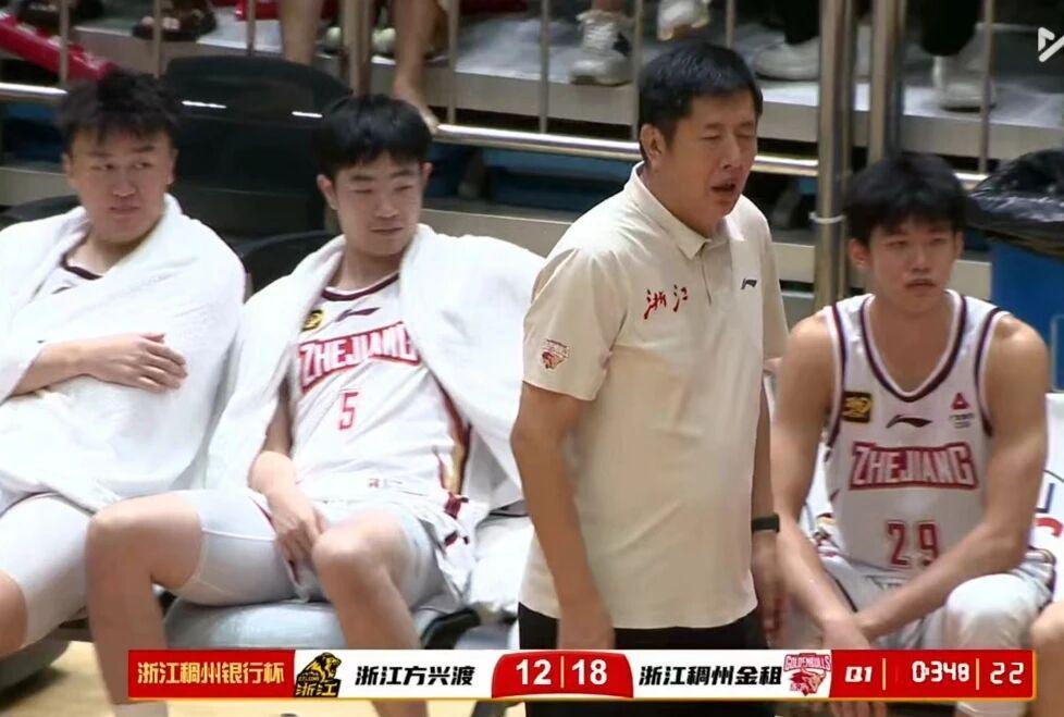 浙江男篮1分险胜广厦，李悦洲16分表现亮眼，赵岩昊21分错失绝杀