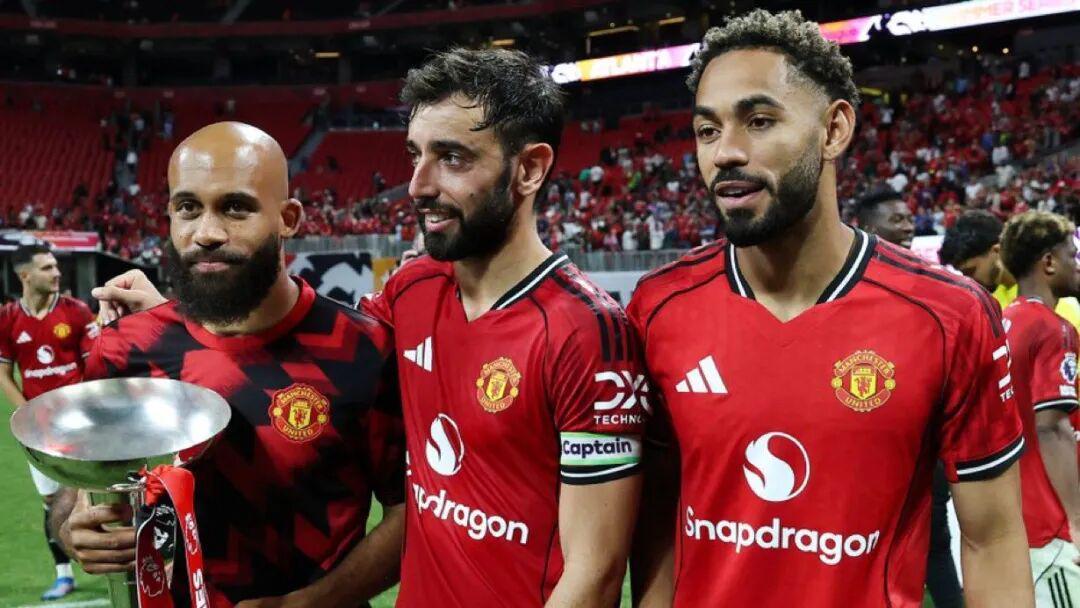 B费漏球助攻姆贝莫幕后揭秘！指点曼联新援，常与库尼亚加练配合