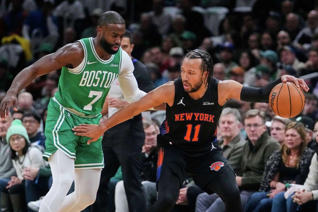 布朗42+4+单节18分创队史第1神迹，绿军逆转尼克斯！布里奇斯35+6