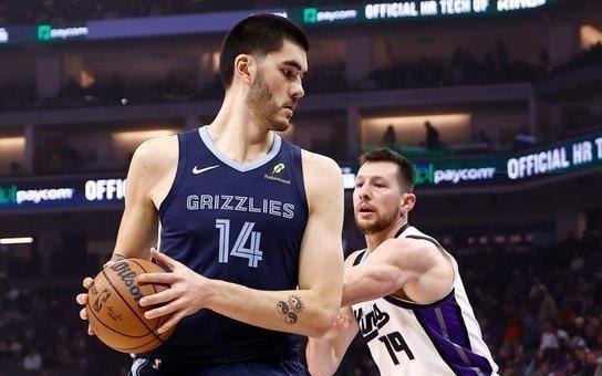 生涯之夜，扎克伊迪单场砍32分17板5帽比肩奥尼尔邓肯等名宿