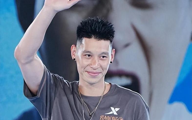 暴赚4.7亿退役！林书豪5大经典战：打服波波，科比爆粗，力压乔丹