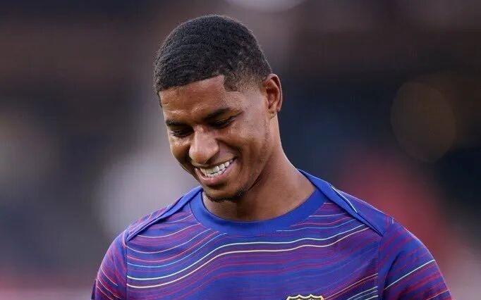 罗马诺：曼联已与鲁本内维斯的经纪人进行谈判马卡报记者：巴萨正努力永久签下拉什福德