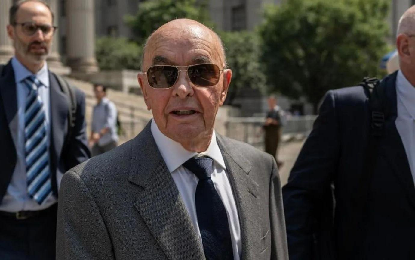 英媒：热刺前所有者刘易斯被特朗普赦免，但对热刺没有影响