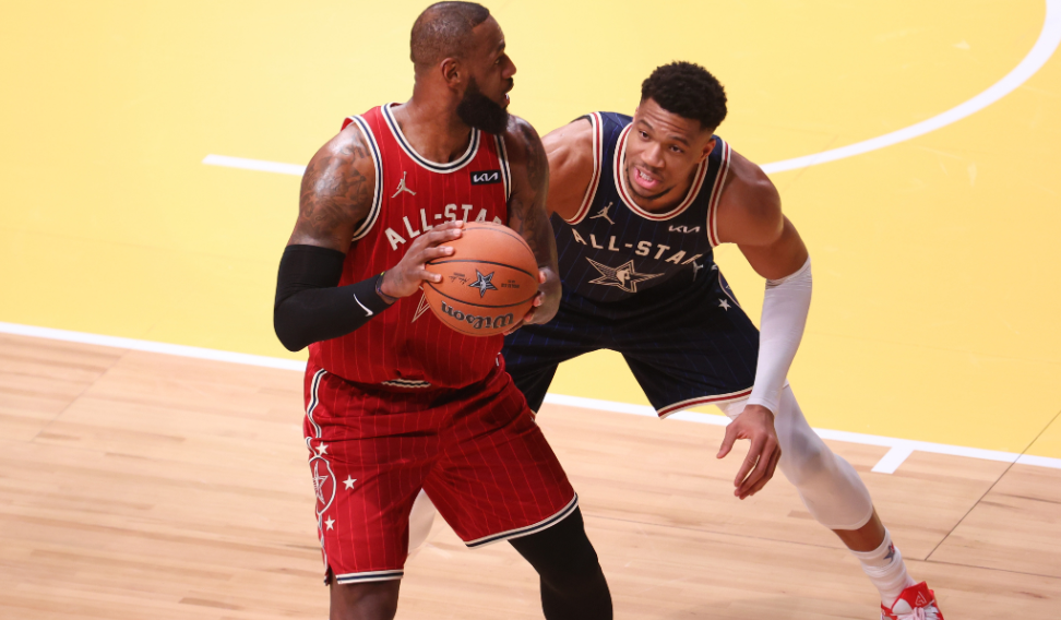 不止字母哥，这5位超巨，都曾在巅峰期离队，他们后来发展如何