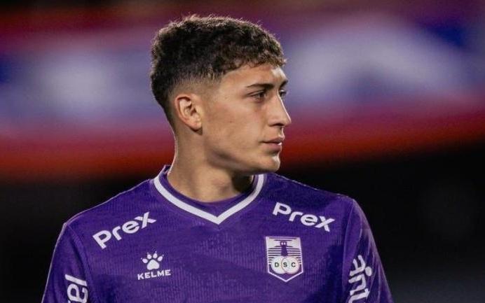 世体：巴萨即将租借签下19岁乌拉圭后卫帕西菲科