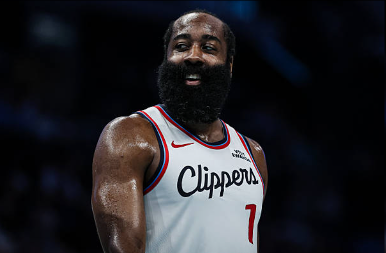 快船11月份仅2胜！哈登两战均轰40+分卢指导：伤病困扰很正常