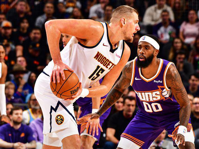 约基奇7中7轰26+9+10掘金双杀太阳升前四穆雷24分布克24+7