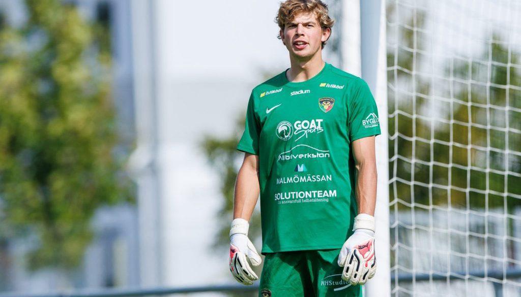 曼联或签超级替补门将！奥纳纳巴因迪尔将被卖，一人欲挑战拉门斯