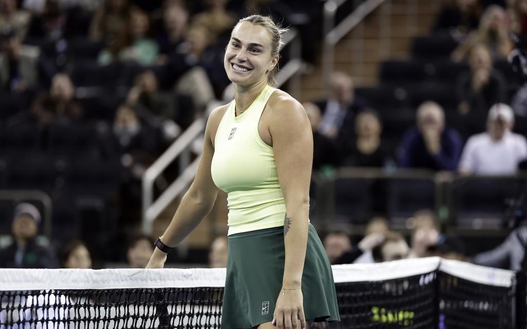 体坛联播登贝莱加冕世界足球先生，切尔西晋级联赛杯四强