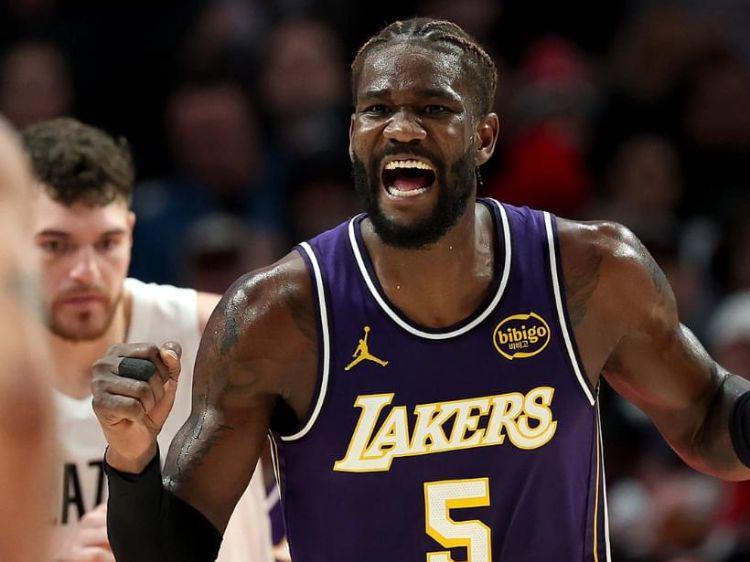 湖人爆冷！艾顿29+2斯玛特生气，东契奇三主力缺阵，湖人替补立功